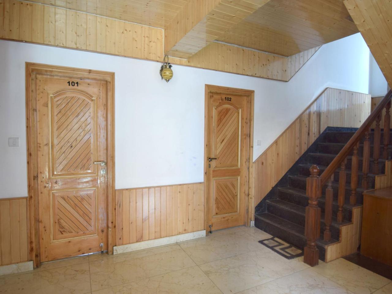 Oyo 10255 Hotel Red Apple Manāli Екстериор снимка